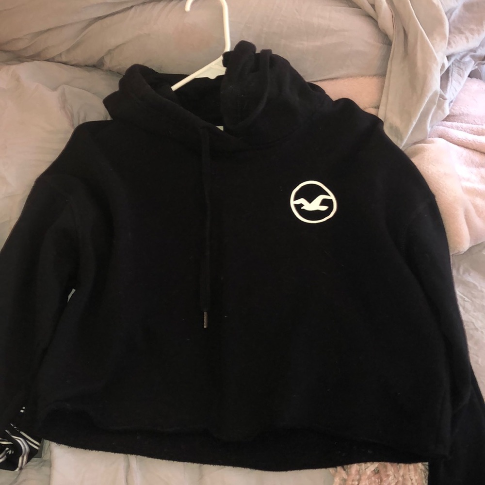 Hollister cropped sweatshirt